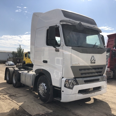 16 톤 후축 및 타이어 420HP 6X4 사용 된 Sinotruk HOWO A7 트랙터 트럭