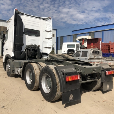 16 톤 후축 및 타이어 420HP 6X4 사용 된 Sinotruk HOWO A7 트랙터 트럭