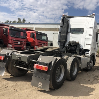 16 톤 후축 및 타이어 420HP 6X4 사용 된 Sinotruk HOWO A7 트랙터 트럭