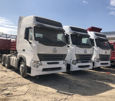 16 톤 후축 및 타이어 420HP 6X4 사용 된 Sinotruk HOWO A7 트랙터 트럭