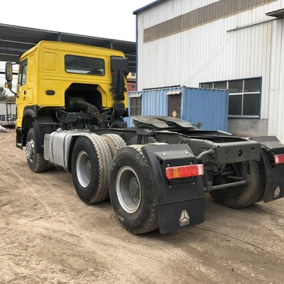 400L 알루미늄 오일 탱커 Sinotruk HOWO 트레일러 헤드 트랙터 트럭 에티오피아 시장