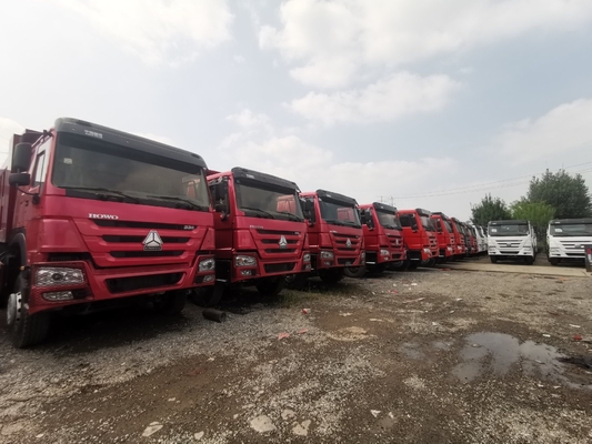 중고 Sinotruk HOWO 샤크만 덤프 티퍼 아프리카 6×4 드라이브 휠 300L 연료 탱커