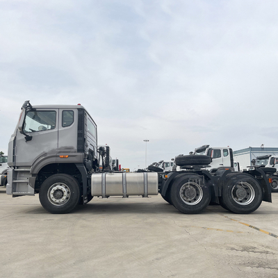 40-60 톤 로딩 용량 Sinotruk HOWO 3 축 류트럭 머리 성능