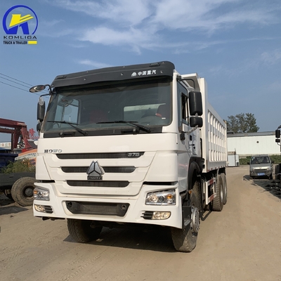 사용된 8X4 60 톤 중량 HOWO 덤프 트럭 시노트럭 1200r20 방사선 타이어와 함께 좋은 상태
