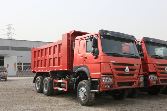 사용 된 HOWO 덤프 트럭 6X4 336HP 수동 변속기와 함께 좋은 상태