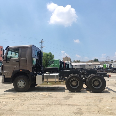 Sinotruk HOWO 3 축 트랙터 트럭 타워 트럭 21-30t 로드 용량 유로2 배출