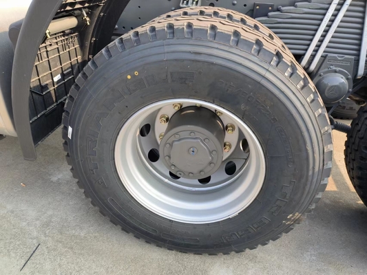Sinotruk HOWO 6X4 10 휠 프라임 모버 트랙터 헤드 트럭