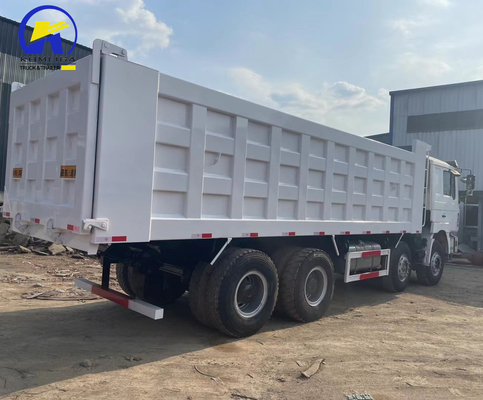 사용 된 8X4 샤크만 덤프 트럭 타이어 인증 GCC 16tons 부하 용량 후방 축