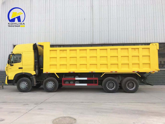 시노트럭 8X4 HOWO-T7h 420HP 300L 연료 탱크와 함께 틱퍼 / 덤프 트럭
