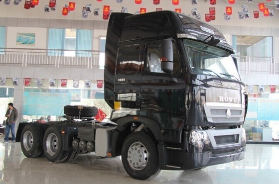6x4 수동변속기 Sinotruk HOWO T7h 사용중인 트레일러 헤드 프라임 모버 트랙터 트럭