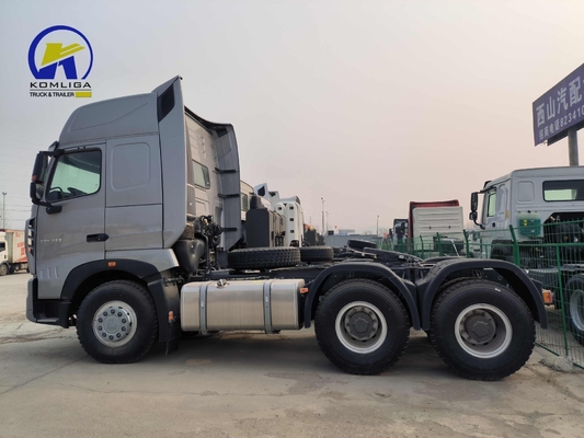 시노트룩 HOWO 트럭 6X4 10바퀴 사용 된 트랙터 트럭 400L 알루미늄 오일 탱커