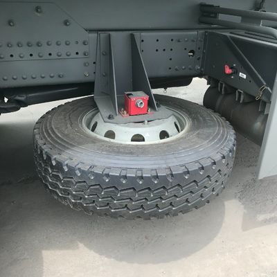 300L 연료 탱커 커스터마이징 12 바퀴 및 사용 된 HOWO 8X4 전면 리프팅과 함께 덤프 트럭