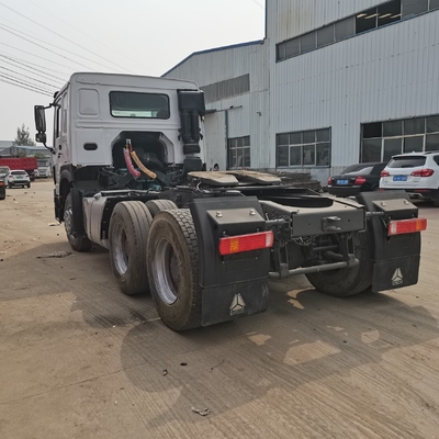 사용된 Sinotruk HOWO 6*4 10 휠러 트랙터 헤드 트럭