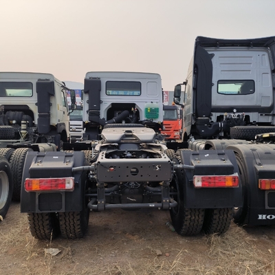 중고용 Sinotruk HOWO 6X4 중용 트레일러 헤드 트랙터 트럭