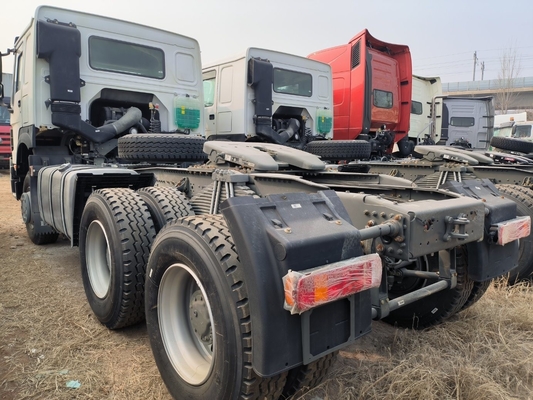 높은 부하 용량 21-30t Sinotruk HOWO 트랙터 틱퍼 트럭 D12.42-20 엔진 6X4