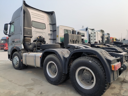 중고 Sinotruk HOWO 트랙터 트레일러 헤드 6X4 Hw19710 기어박스와 트랙터 트럭