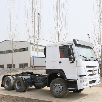 사용 된 Sinotruk HOWO 6X4 10바퀴 375HP 흰색 트랙터 트럭 머리