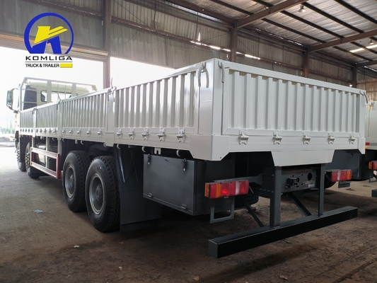튜브리스 타이어 디자인 Sinotruk HOWO 8X4 Wly6t46 변속기와 함께 중량 화물 트럭