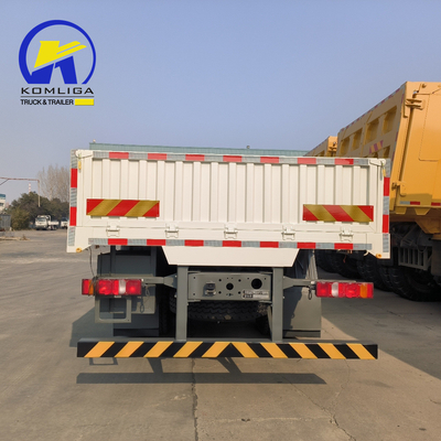 튜브리스 타이어 디자인 Sinotruk HOWO 8X4 Wly6t46 변속기와 함께 중량 화물 트럭