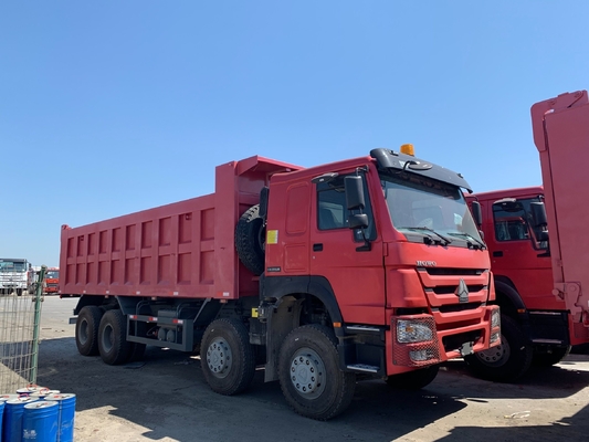 중고 Sinotruk 8X4 12 바퀴 HOWO 티퍼 사용 된 덤프 트럭