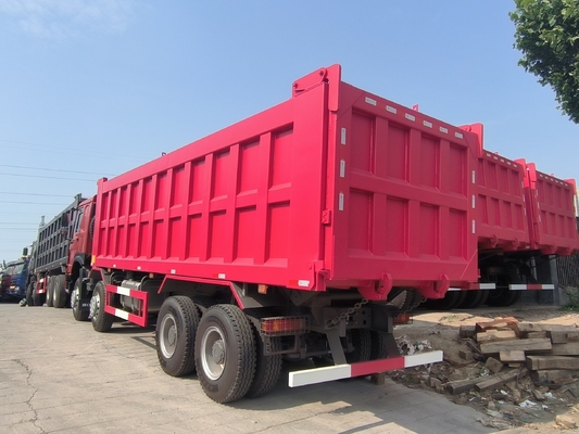 중고 Sinotruk 8X4 12 바퀴 HOWO 티퍼 사용 된 덤프 트럭