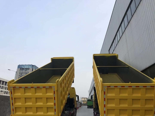 시노트럭 8X4 12 휠 HOWO 팅퍼 사용 된 덤프 트럭 승력 351-450hp 드라이브 휠 8 × 4
