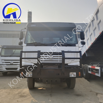 시노 트럭 8X4 티퍼 트럭 12 휠 덤프 트럭 강력한 엔진 Wd61547.D1242