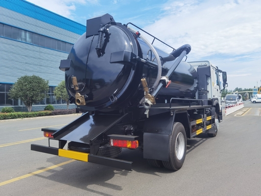 Sinotruk HOWO 4X2 4m3 5m3 6m3 8m3 하수물 하수물 흡수 트럭 및 420HP
