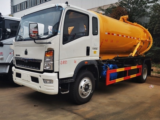 최선 Sinotruk HOWO 4X2 하수 트럭 Wd615 엔진 모델