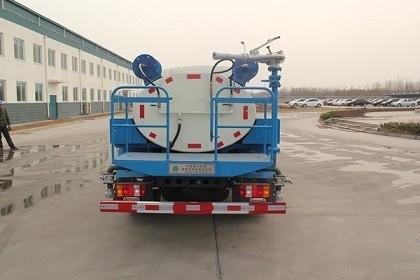30T 유료 화물 Sinotruck HOWO 4X2 미니 2000 갤런 물 트럭 D12.42 엔진