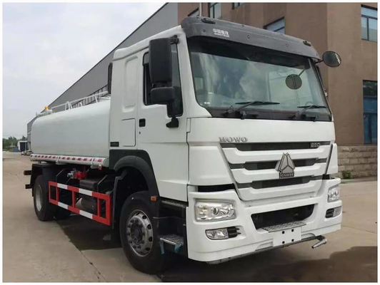시노트룩 HOWO 6X4 사용 된 연료 탱크 트럭 20m3 25m3 375HP 371HP Wd615.69 엔진 용량&gt; 8L
