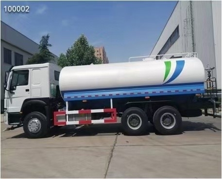 6X4 Sinotruk HOWO 물 탱커 트럭 20000 리터 용량 및 기술 지원