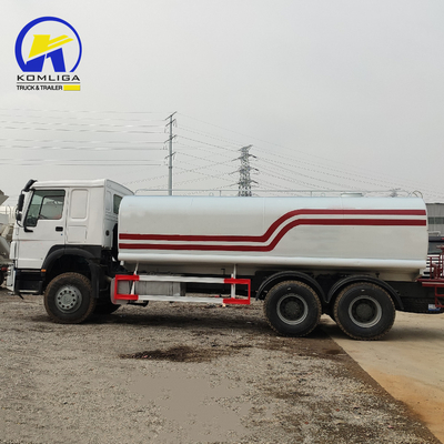 20m3 Sinotruck HOWO 6X4 스프링 워터 탱크 트럭 Wd615.47 엔진