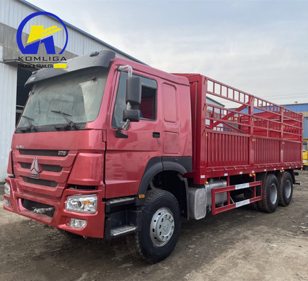 시노트럭 HOWO 사용 된 6X4 10바퀴 울타리 트레일러 트럭 돌리 전체 측면 벽판 컨테이너 화물 트럭