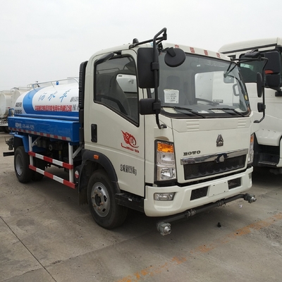 ISO9000 인증 Sinotruk HOWO 4X2/6X4/8X4 스프링클러 물 트럭 사용 물 탱크 트럭