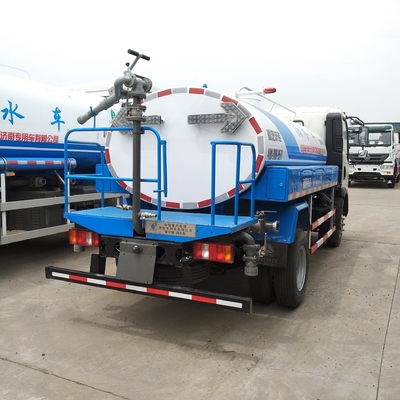 시노트루크 HOWO 물 탱크 트럭 4X2/6X4/8X4 400L 연료 탱크와 LHD/Rhd 운전 유형