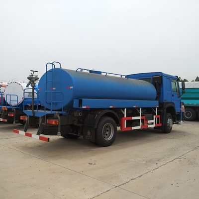 시노트루크 HOWO 물 탱크 트럭 4X2/6X4/8X4 400L 연료 탱크와 LHD/Rhd 운전 유형