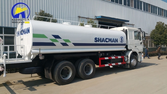 Sahcman F3000 6X4 10 휠 340HP 스프링클러 트럭 10 1spare 타이어와 함께 물 탱크 트럭