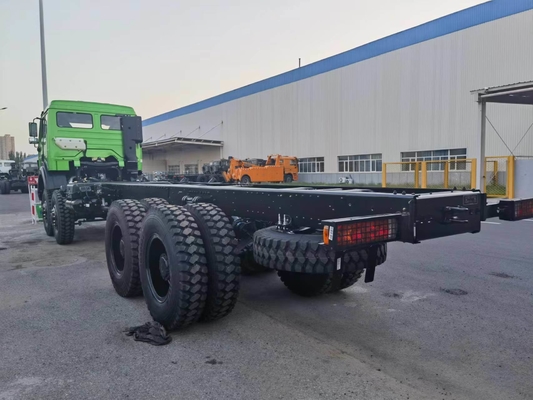 강력한 351-450hp Beiben 6X4 6X6 큰 엔진 용량과 북 벤츠 트랙터 트럭