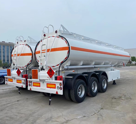 가벼운 직무 3 축 40 50tons 연료 탱커 반 트레일러 6PCS T30/30 브레이크 챔버