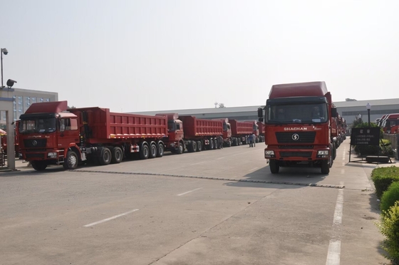 CE 인증 45cbm 50cbm 7000-8000mm의 휠 베이스와 함께 사용 된 3 차원 덤프 트레일러 라이너